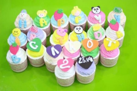 banh-sinh-nhat-ngo-nghinh-2017-04-30-cupcake-2-cupcake-da-sac
