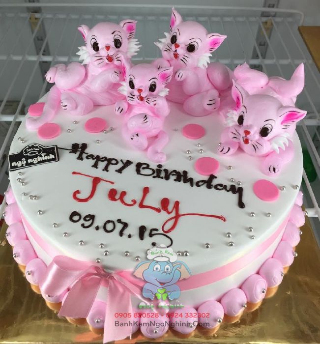 Bánh kem sinh nhật hình chú mèo vàng nằm chơi đáng yêu - Bánh Thiên Thần :  Chuyên nhận đặt bánh sinh nhật theo mẫu