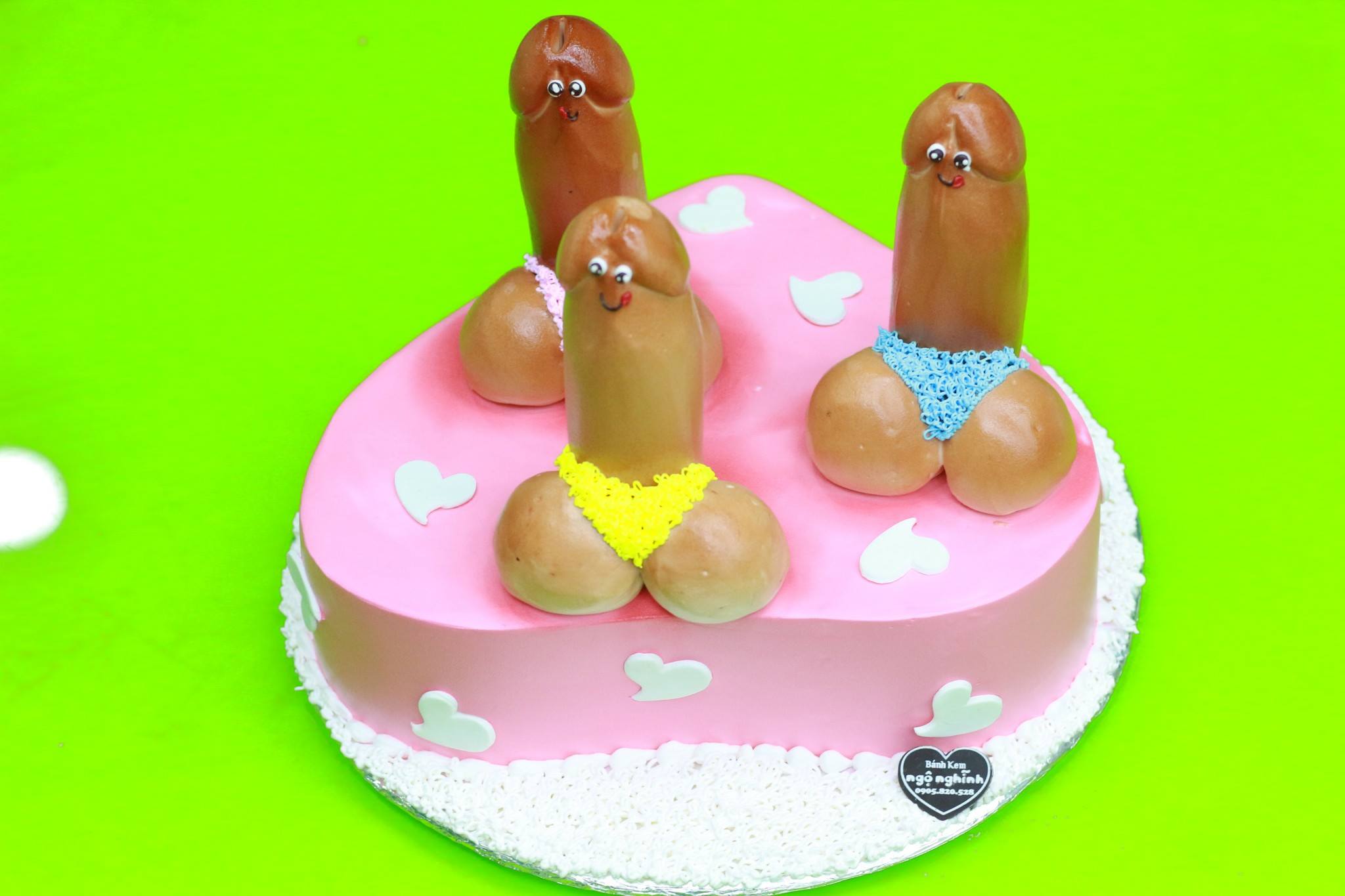 Bánh Kem Sinh Nhật Tạo Hình 3D Hình Cậu Nhỏ Sexy Lady Body 18+ Giường Chiếu  Ngộ Nghĩnh | Bánh Kem Ngộ Nghĩnh