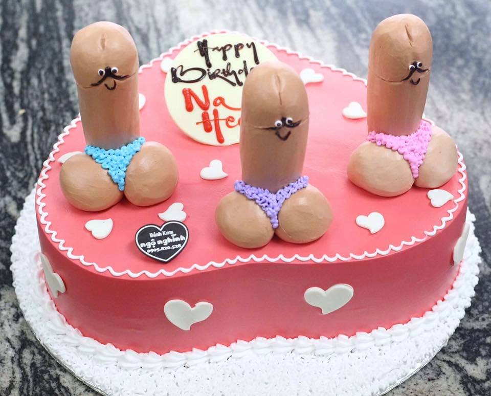 Bánh kem sinh nhật tạo hình 3D hình cậu nhỏ sexy lady body