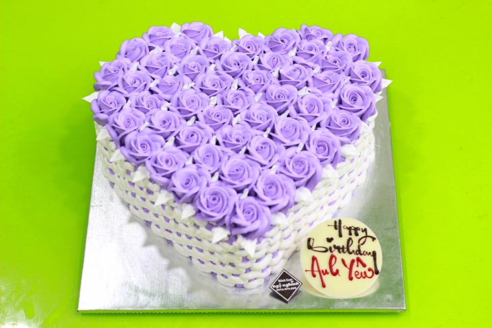 Xiêu lòng với những bó hoa sinh nhật màu tím cho cô nàng lãng mạn
