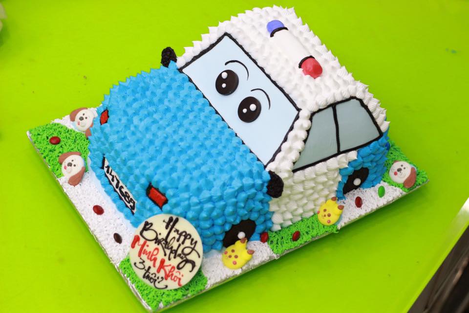 Bánh sinh nhật tạo hình xe cảnh sát ngộ nghĩnh đáng yêu tặng bé Minh ...