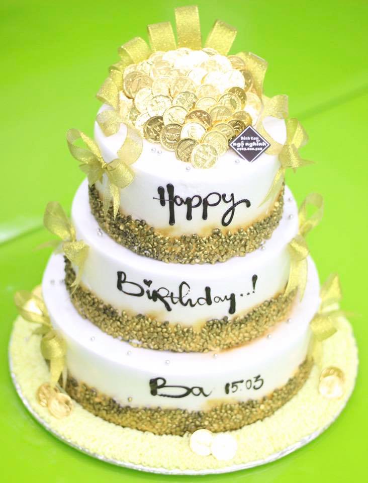 Bánh sinh nhật màu trắng 3 tầng hình con thiên nga xinh đẹp tặng mẹ yêu -  Bánh Thiên Thần : Chuyên nhận đặt bánh sinh nhật theo mẫu