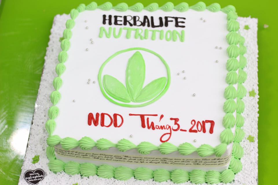 Bánh sinh nhật in hình logo Herbalife nền trắng đơn giản đẹp độc đáo  Bánh  Kem Ngộ Nghĩnh
