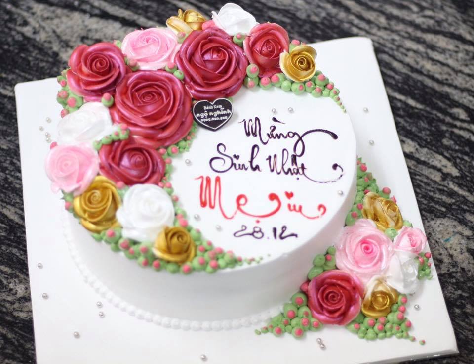 Bánh sinh nhật ngộ nghĩnh trang trí hoa hồng 3d nhiều màu sắc dễ ...