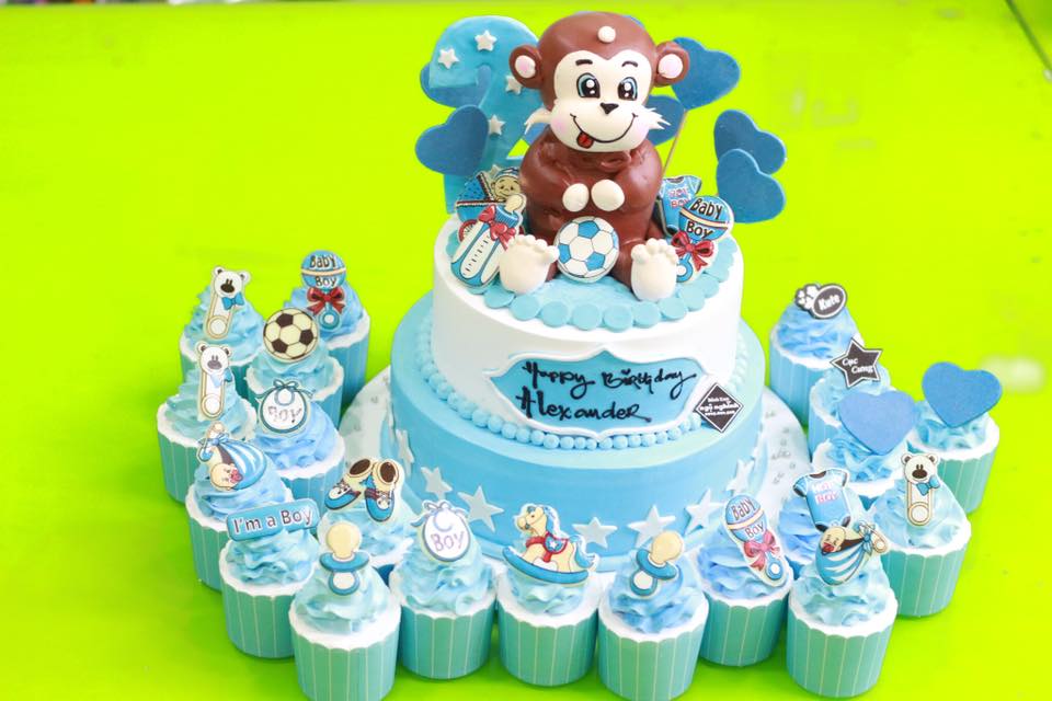 Bánh cupcake sinh nhật trang trí mặt các con vật đáng yêu - Bánh Thiên Thần  : Chuyên nhận đặt bánh sinh nhật theo mẫu