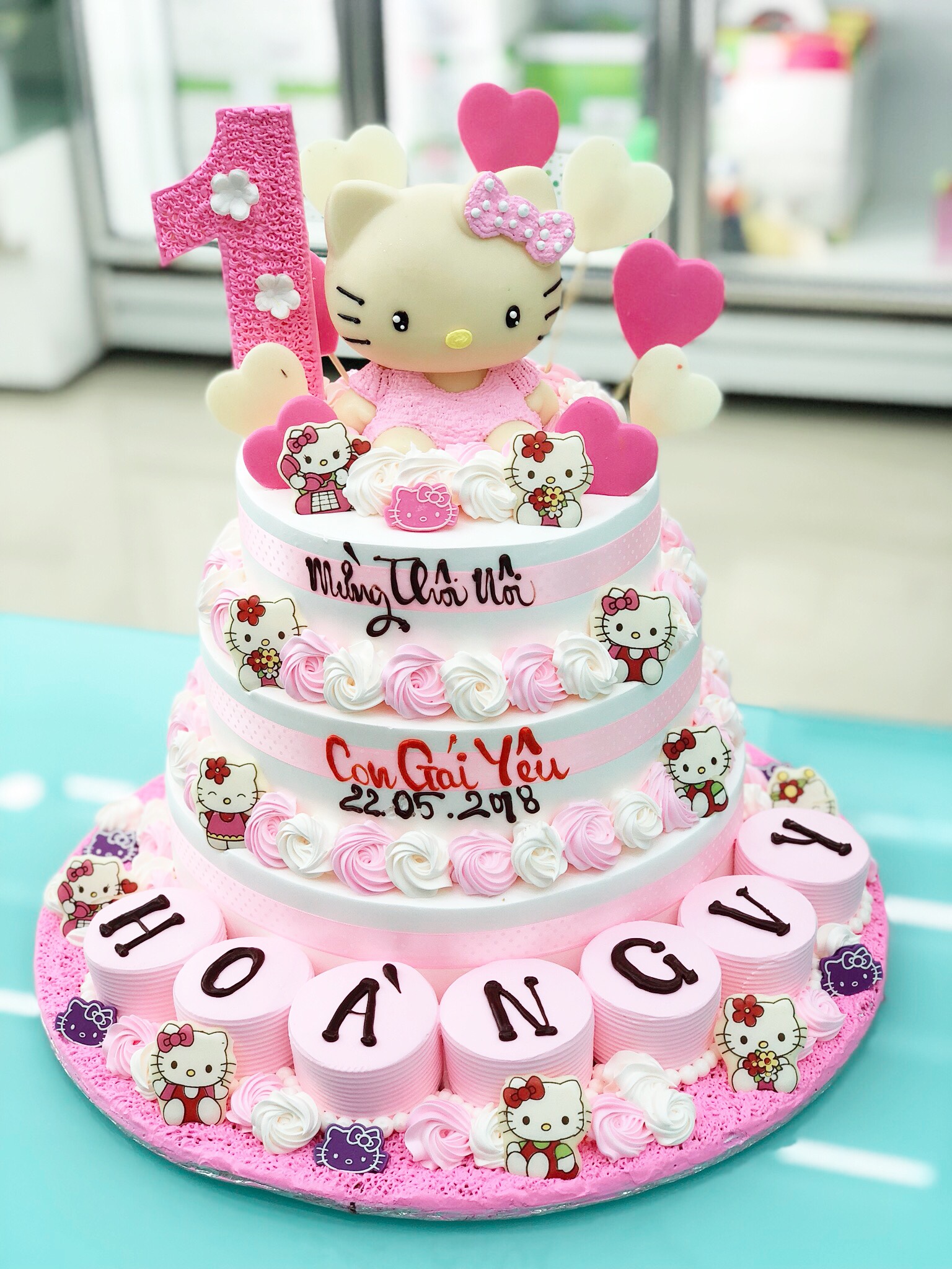 Bánh Kem Sinh Nhật 3 Tầng Tạo Hình Mèo Hello Kitty Siêu Đáng Yêu Hoành  Tráng Tặng Bé | Bánh Kem Ngộ Nghĩnh