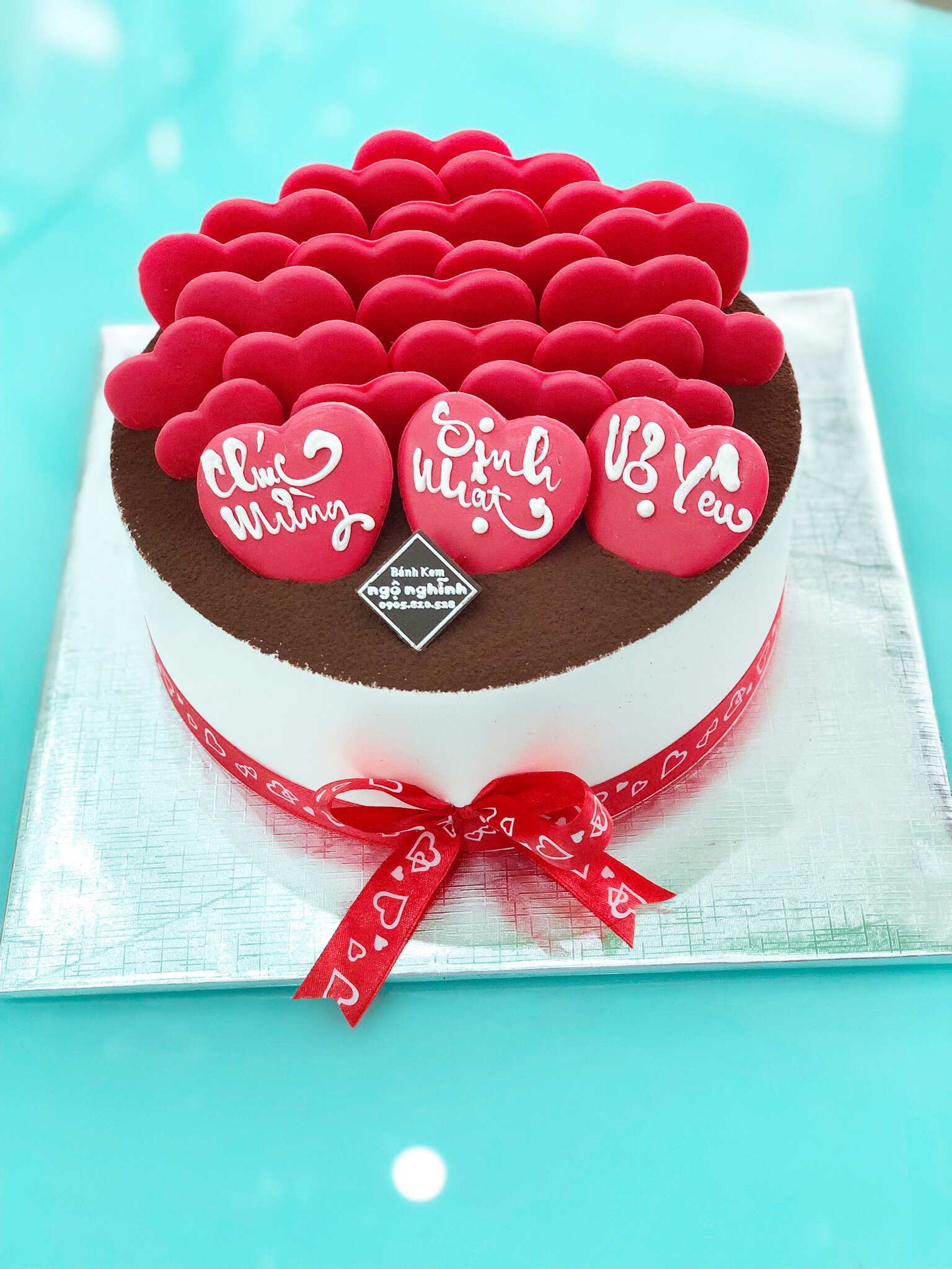 Bánh sinh nhật rắc socola nguyên chất gắn tim đỏ đẹp lãng mạn tặng ...