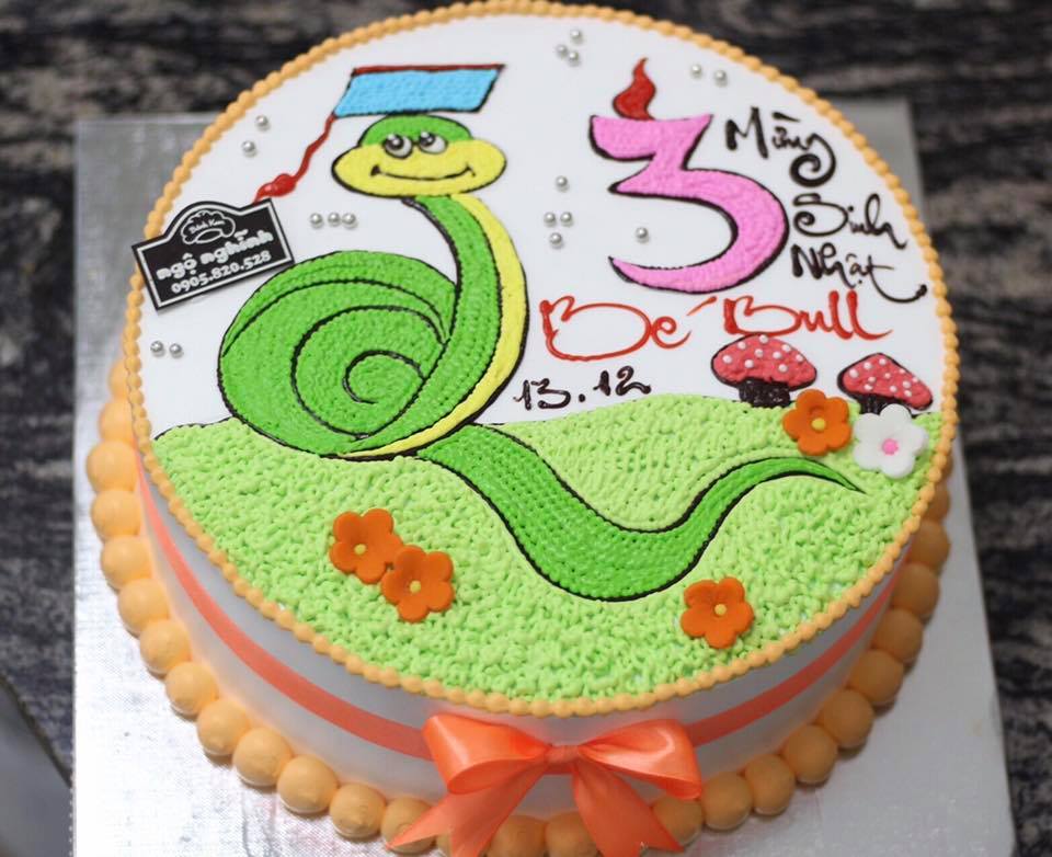 Bánh sinh nhật vẽ hình con rắn tuổi tỵ trang trí ngộ nghĩnh đáng yêu tặng bé  gái | Bánh Kem Ngộ Nghĩnh