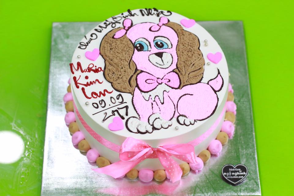 Bạn đang tìm cho mình một món quà sinh nhật độc đáo và đáng yêu cho người thân của mình? Hãy xem ngay hình ảnh bánh sinh nhật vẽ hình con chó! Với màu sắc tươi sáng, hình ảnh chú chó dễ thương, chiếc bánh sẽ làm cho bất kỳ ai cũng bị cuốn hút. Chắc chắn sẽ là món quà sinh nhật đáng nhớ cho người thân của bạn!