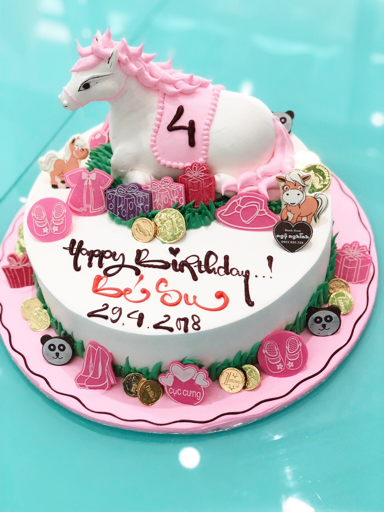 Hình ảnh bánh sinh nhật con Ngựa dành cho tuổi Ngọ  VFOVN