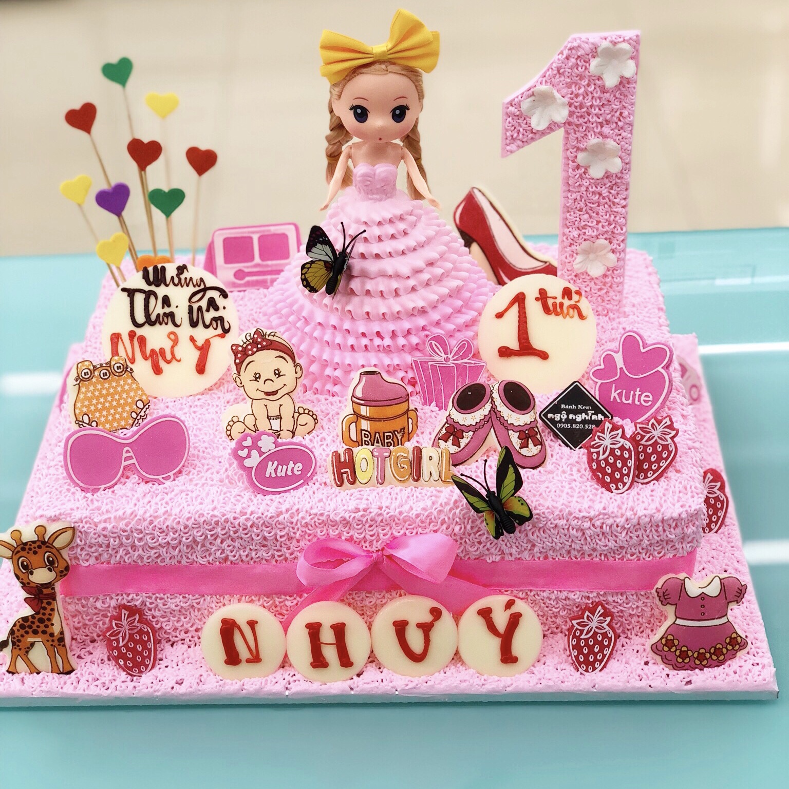 Bánh kem bơ bé gái và trâu - Bánh sinh nhật cho bé gái 21 - Tiny Pretty Cake