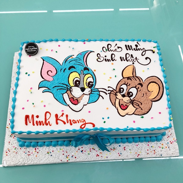 Bánh kem con mèo con chuột là một trong những món bánh đáng yêu và dễ thương nhất. Chiếc bánh hình con mèo và con chuột nhỏ xinh sẽ làm cho bữa tiệc của bạn trở nên độc đáo hơn bao giờ hết. Hãy xem hình ảnh để ngắm nhìn chúng nhé!