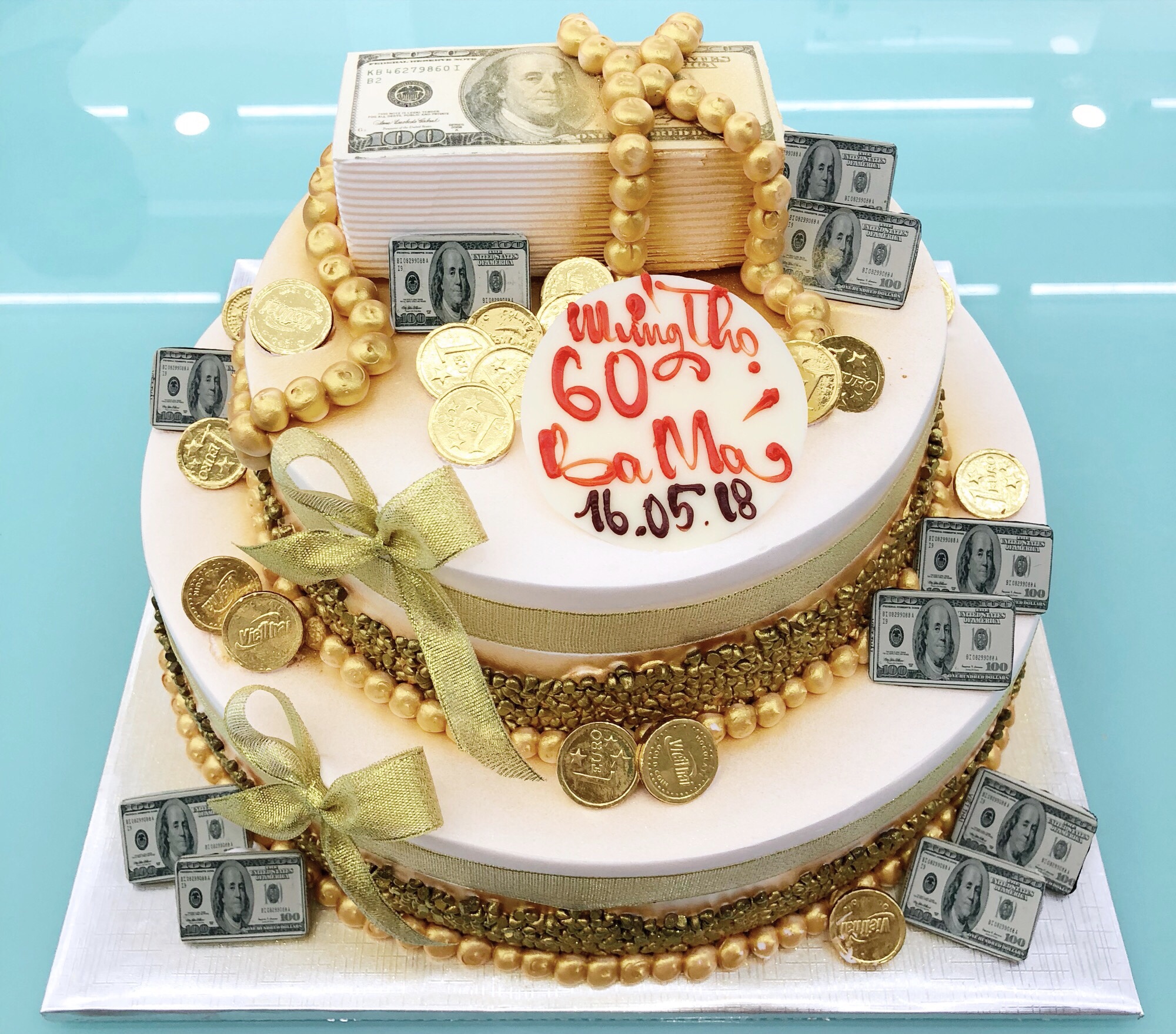 Những mẫu bánh 2 tầng siêu xinh... - Bánh sinh nhật Ngọc Linh | Facebook