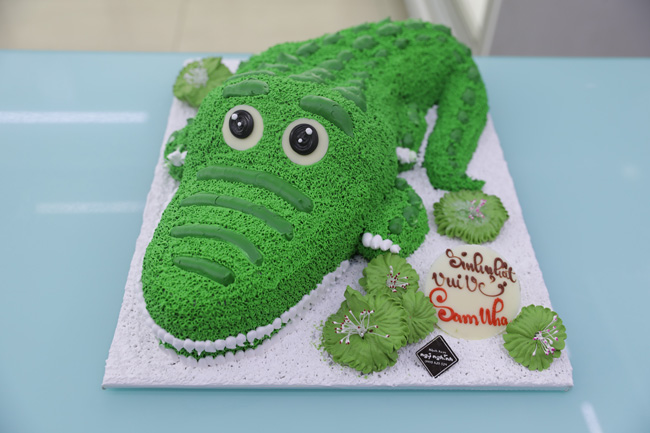 Bánh Sinh Nhật Tạo Hình 3D Con Cá Sấu Màu Xanh Ngộ Nghĩnh Đáng Yêu Tặng Bé  Trai | Bánh Kem Ngộ Nghĩnh