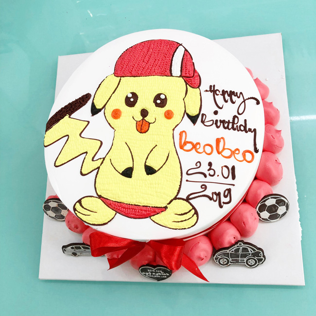 Mời bạn đến xem chiếc bánh sinh nhật vẽ hình pikachu dễ thương đến ngỡ ngàng. Hãy cùng nhau tận hưởng món ngọt ngào này và chiêm ngưỡng tài nghệ thuật của người làm bánh nhé!