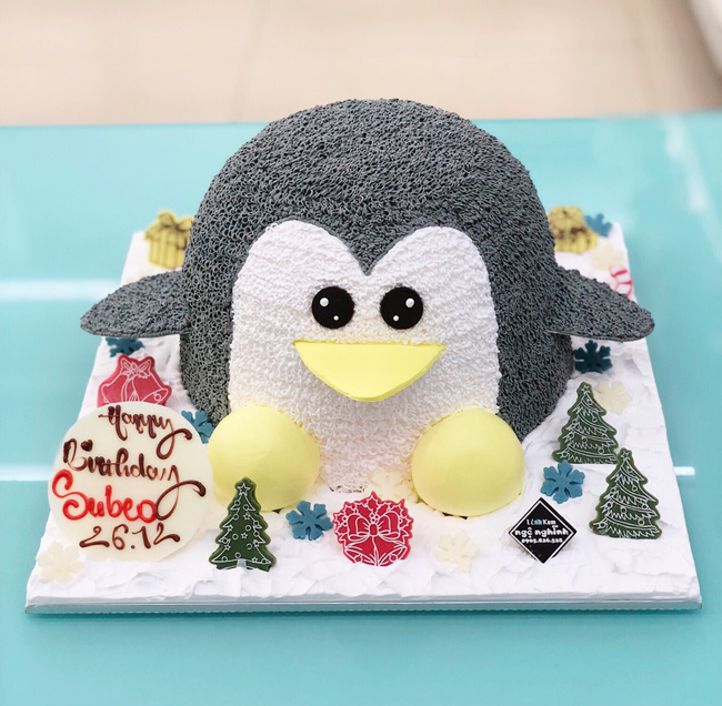 Bánh sinh nhật tạo hình 3d chim cánh cụt màu xám ngộ nghĩnh đáng yêu | Bánh  Kem Ngộ Nghĩnh
