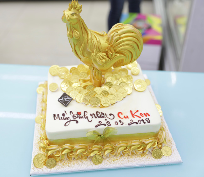 Bánh Kem Sinh Nhật Tạo Hình 3D Con Gà Trống Mạ Vàng Tuổi Dậu Đẹp Độc Đáo | Bánh  Kem Ngộ Nghĩnh