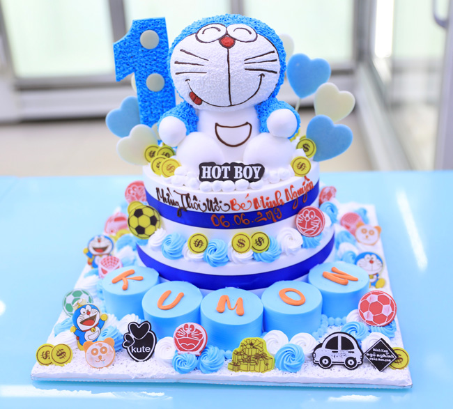 Bánh Kem Sinh Nhật 2 Tầng Tạo Hình 3D Doremon Và Bánh Nhỏ Đẹp Hoành Tráng | Bánh  Kem Ngộ Nghĩnh