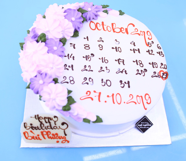 Bánh sinh nhật tạo hình 3d tờ lịch tháng 10 bắt hoa đẹp mắt tặng ...