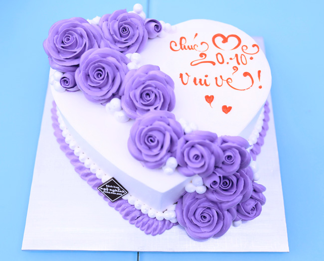 Bánh kem sinh nhật trái tim bắt hoa hồng màu tím đẹp lãng mạn tặng ...