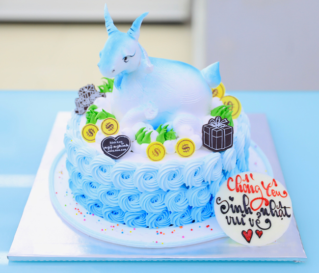 Bánh sinh nhật 3d con dê là một món quà đặc biệt và hấp dẫn. Nó thể hiện sự sáng tạo và kỹ năng làm bánh của người làm bánh. Hãy xem bánh sinh nhật 3d con dê để tìm kiếm cảm giác phấn khích và hài lòng khi thưởng thức món bánh tuyệt vời này.