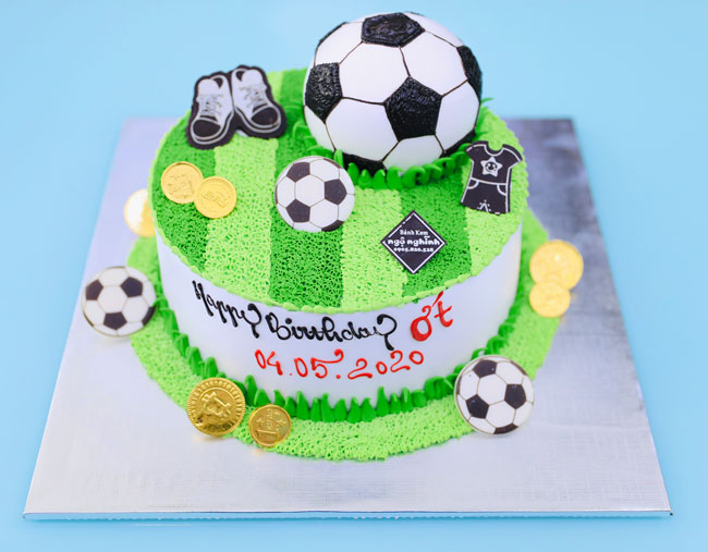 Top 26 mẫu bánh sinh nhật tạo hình sân banh trái banh độc đáo nhất |  Laravan.vn