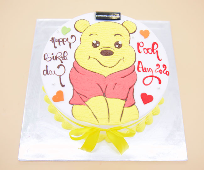 Đem đến cho buổi tiệc sinh nhật của bạn một điểm nhấn đầy ấn tượng với bánh sinh nhật Gấu Pooh đáng yêu và ngộ nghĩnh, dành cho những ai đam mê Gấu Pooh hay các bé yêu thích những chú gấu.