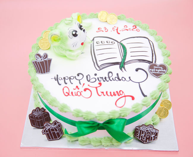 Bạn muốn tạo hình 3d con chuột tuổi Tý và vẽ quyển sách trên bánh sinh nhật của mình? Đến với chúng tôi để có được những bánh sinh nhật đẹp và độc đáo nhất. Chắc chắn bạn sẽ rất hài lòng với bánh của mình!
