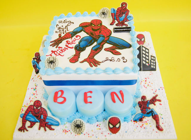Bánh sinh nhật bé trai 2 tầng siêu đáng yêu - Tiệm bánh sinh nhật Wgicake