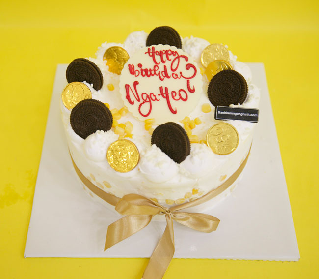 Bánh kem những trái tim màu vàng rực rỡ - Bánh Thiên Thần : Chuyên nhận đặt bánh  sinh nhật theo mẫu