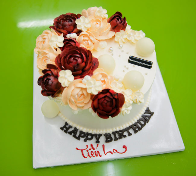 Bánh sinh nhật tạo hình 3d hoa trà đỏ và kem xinh xắn đẹp độc đáo ...