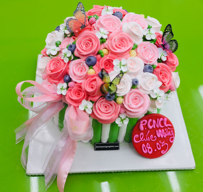 Bánh sinh nhật tạo hình 3d giỏ hoa hồng đẹp rực rỡ nhân ngày 8/3 ...