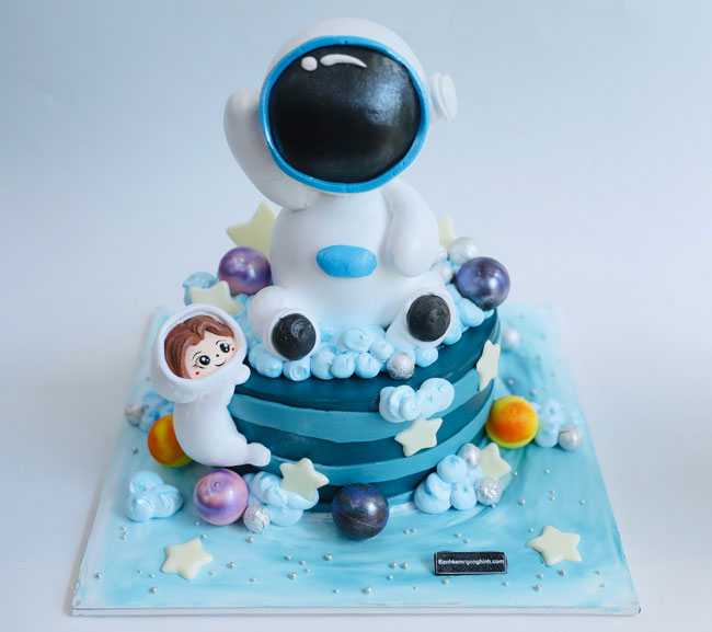 Bánh sinh nhật tạo hình 3d cậu bé ngoài hành tinh - Một chiếc bánh sinh nhật đầy sáng tạo với hình dáng cậu bé ngoài hành tinh sẽ khiến đám tiệc sinh nhật của bạn trở nên đặc biệt hơn bao giờ hết. Hãy xem ngay hình ảnh chiếc bánh tạo hình 3D này để mê mẩn với sự độc đáo và hấp dẫn của nó.