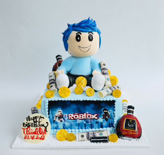 Bánh sinh nhật Roblox 3D sẽ khiến bạn và những người thân yêu của bạn cảm nhận được sự vui tươi và hạnh phúc khi ăn mừng sinh nhật. Hãy cùng chiêm ngưỡng những chiếc bánh đồng hành với những nhân vật Roblox thân thuộc và vô cùng đáng yêu.