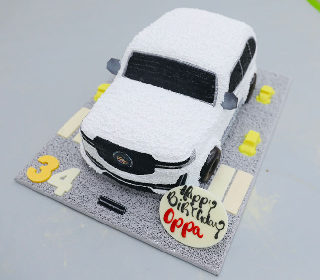 Bánh sinh nhật hình ô tô, mẫu bánh xe hơi đẹp nhất Sài Gòn Quận 3 , bánh  kem xe hơi được các bé trai yêu thích. - Những mẫu xe