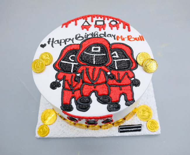 Bánh sinh nhật vẽ hình nhân vật game squid game bằng socola đáng yêu | Bánh  Kem Ngộ Nghĩnh