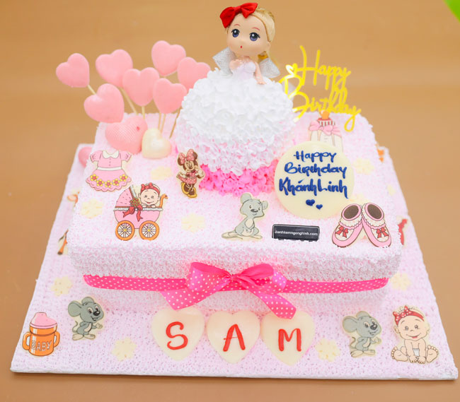 Bánh sinh nhật tạo hình 3d công chúa chibi trắng và tim socola ...