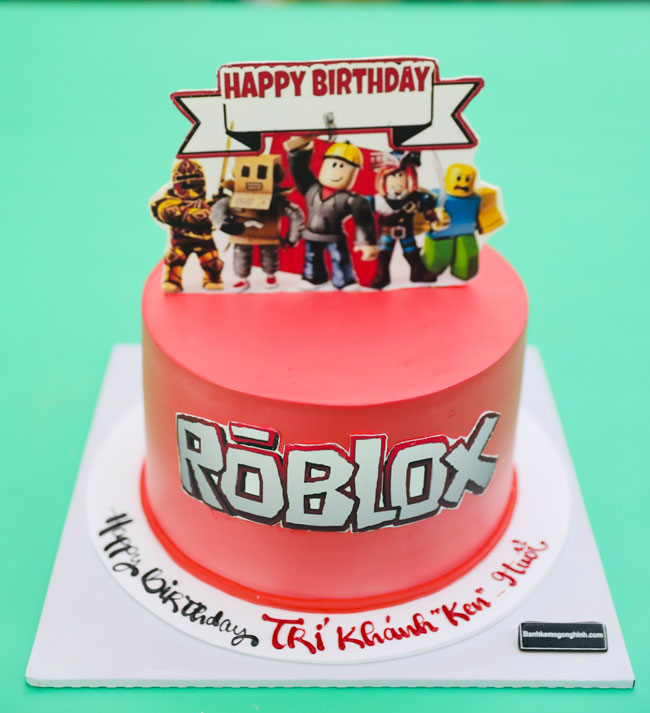 Roblox birthday cake decoration: Sẽ rất dễ thương nếu bạn trang trí chiếc bánh sinh nhật với Roblox. Với rất nhiều mẫu thiết kế bánh sinh nhật Roblox độc đáo, bạn sẽ dễ dàng tạo ra một chiếc bánh tuyệt đẹp cho ngày sinh nhật của mình hoặc bạn bè. Hãy cùng xem hình liên quan đến từ khoá \