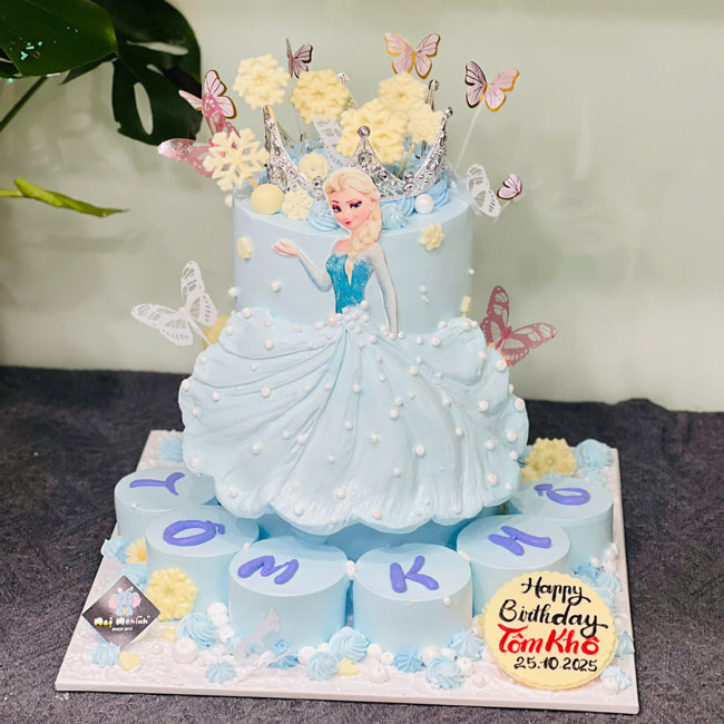 06-banh-kem-sinh-nhat-tao-hinh-3d-cong-chua-elsa-2-tang