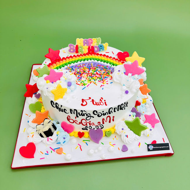 98-banh-kem-sinh-nhat-trang-tri-ngoi-sao-dep-mat