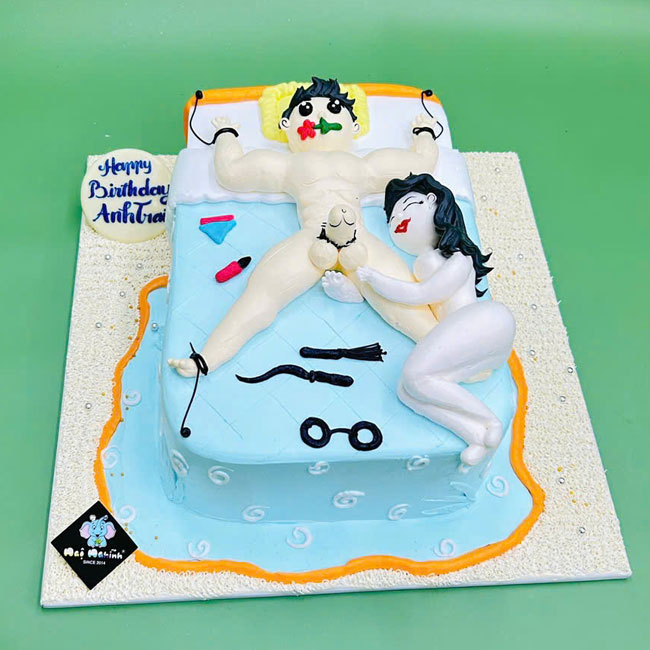 01-banh-kem-sinh-nhat-18+-tao-canh-giuong-chieu-doc-dao