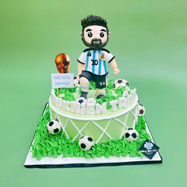 02-banh-kem-sinh-nhat-tao-hinh-3d-cau-thu-nam-doc-dao