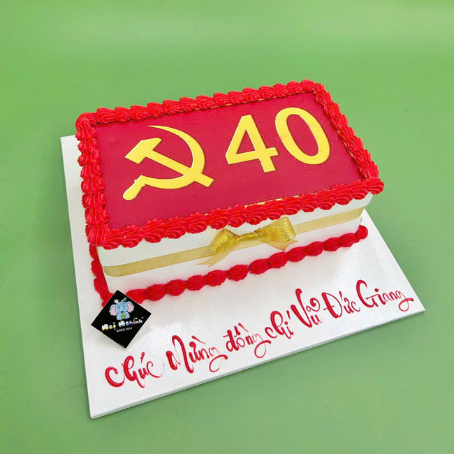 28-banh-kem-sinh-nhat-trang-tri-la-co-dang-doc-dao