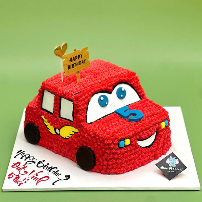 47-banh-kem-sinh-nhat-tao-hinh-3d-xe-dua-mau-do