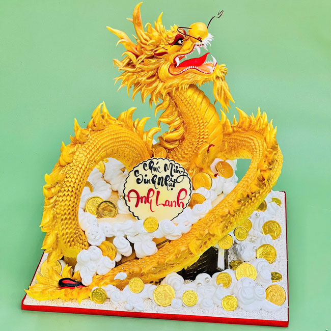 84-banh-kem-sinh-nhat-tao-hinh-3d-con-rong-tuoi-thin-ma-vang-doc-dao