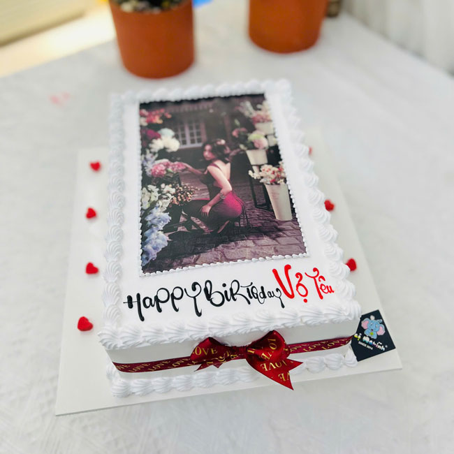 03-banh-kem-sinh-nhat-in-hinh-an-duoc-tang-vo