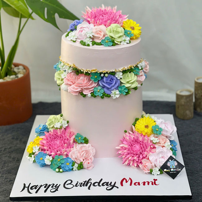 21-banh-kem-sinh-nhat-tao-hinh-3d-hop-qua-hoa-xinh-xan