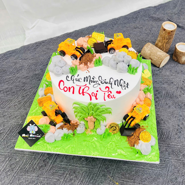 22-banh-kem-sinh-nhat-trang-tri-xe-cau-va-tieu-canh-doc-dao