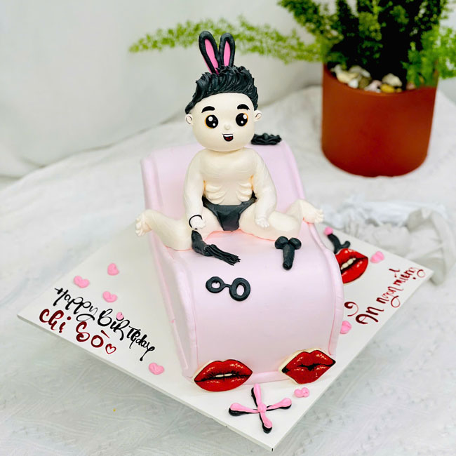 24-banh-kem-sinh-nhat-tao-hinh-3d-chang-trai-6-mui-va-ghe-tinh-yeu